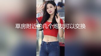 【自整理】穿着蓝色紧身瑜伽裤的巨乳少妇像母狗一样跪在地上贪婪的吞下男人的肉棒！【88V】 (34)