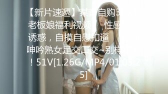 坑爹妹子女子更衣室偷窥专挑年轻漂亮妹子换衣服